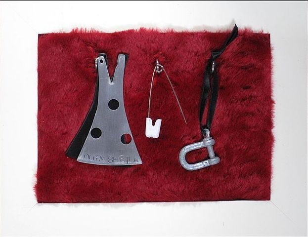 Ours Sheila wall art assemblage